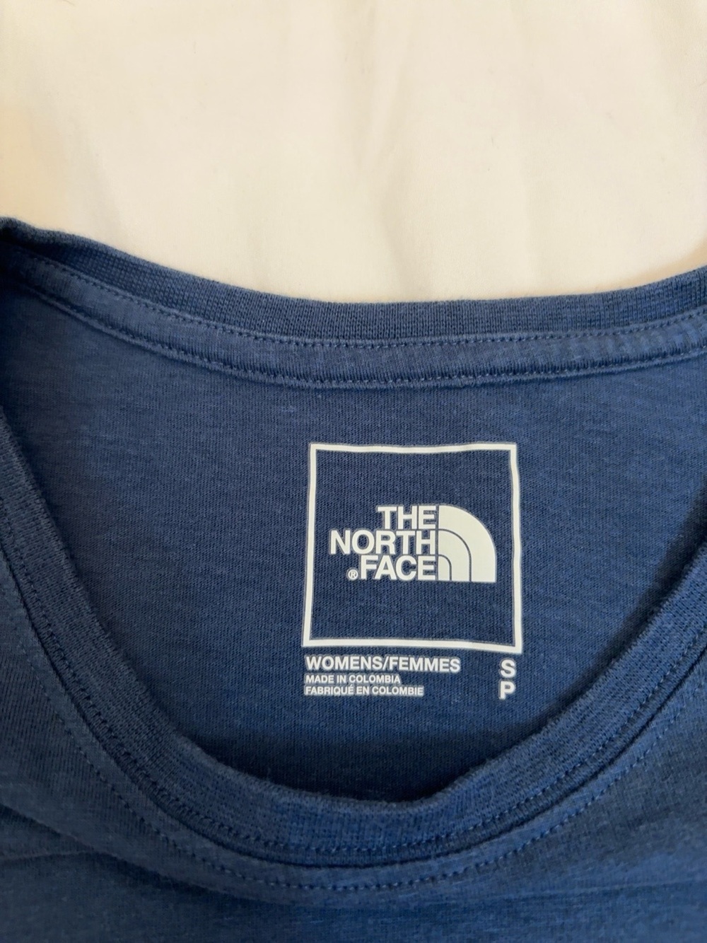 The North Face Women’s Blue Essential Crew Neck Tee Size‎ Small